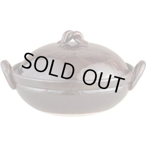 画像: 【送料無料】手造り唐草紋 アメ釉8号土鍋(3人用)