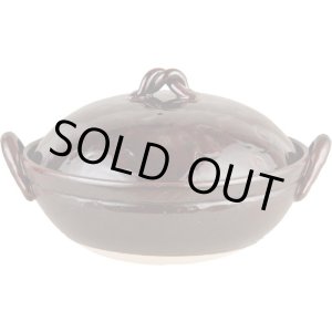 画像: 【送料無料】手造り唐草紋 アメ釉9号土鍋(4人用)